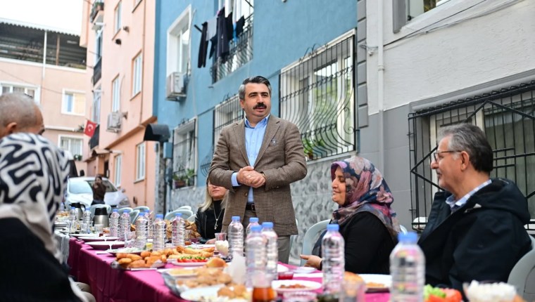 Başkan Oktay Yılmaz, Piremir Mahallesi’nde Vatandaşlarla Kahvaltıda Buluştu