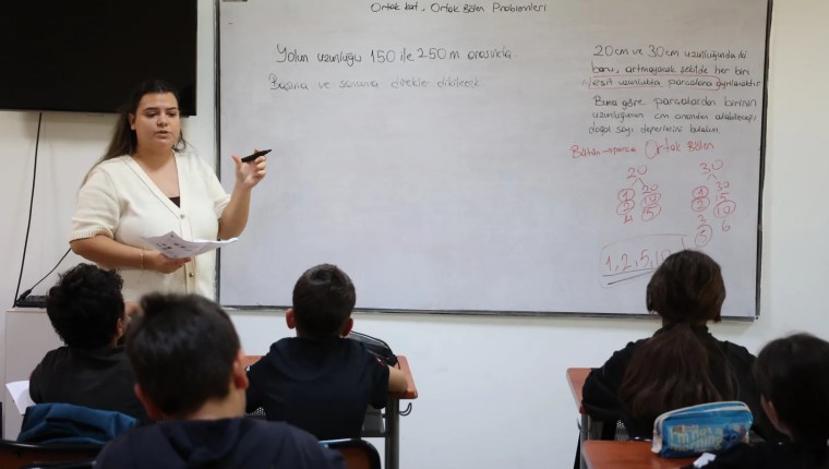 Antalya’da ATABEM’den 8 Bin Öğrenciye Ücretsiz Eğitim Desteği