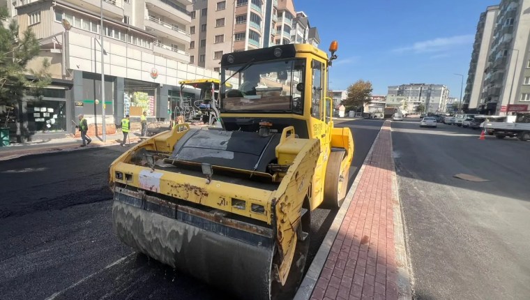Bursa’da Erdoğan Caddesi’nde Asfalt ve Çevre Düzenleme Çalışmaları