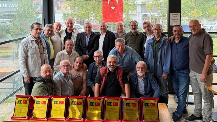Asker Arkadaşları 8. Kez Aynı Buluşmada Bir Araya Geldi