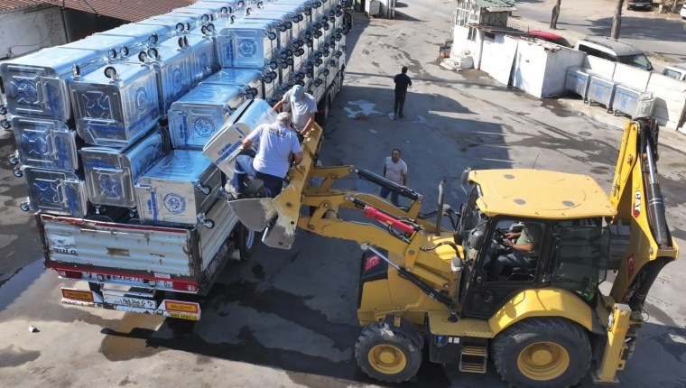 Manisa’dan İlçelere 3 Bin Konteynerlik Temizlik Desteği