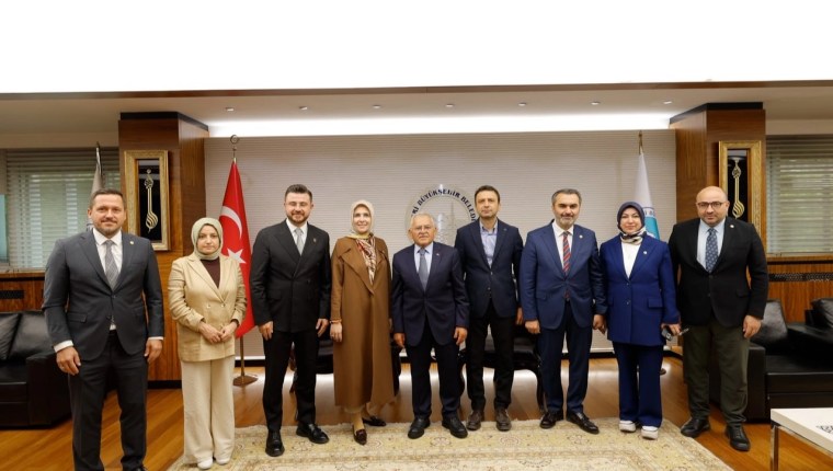 Memduh Büyükkılıç, AK Parti Heyetini Kayseri’de Ağırladı