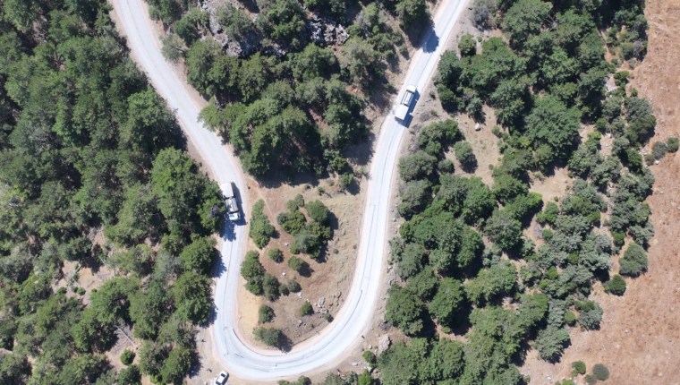 Manisa’da 6 Kilometrelik Yolda Asfalt Yenileme Çalışması