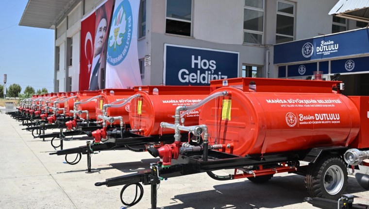 Manisa’da Kırsal Mahallelere 100 Su Tankeri Desteği