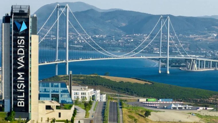 Osmangazi Köprüsü’nde Uluslararası Cumhuriyet Koşusu Heyecanı