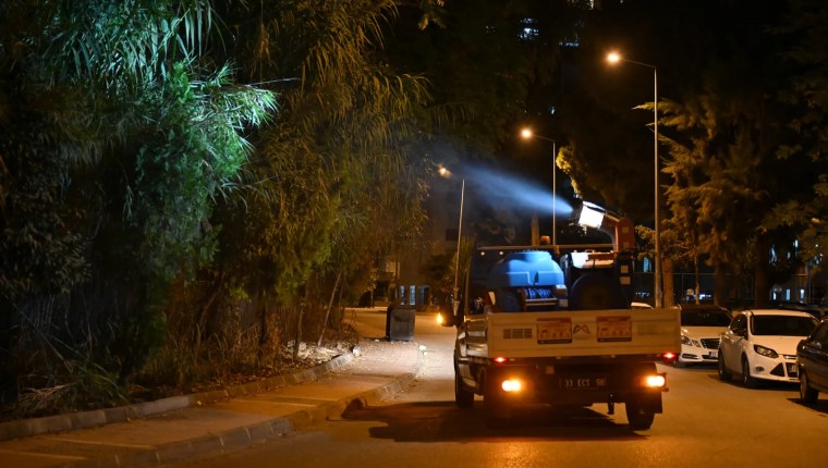 Mersin’de Zararlılara Karşı 13 İlçede Kesintisiz İlaçlama