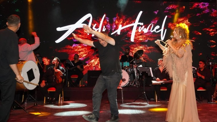 Uluslararası Bursa Festivali’nde Aslı Hünel Rüzgarı