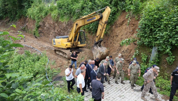 Vali Ergün Sarp’ta İncelemelerde Bulundu