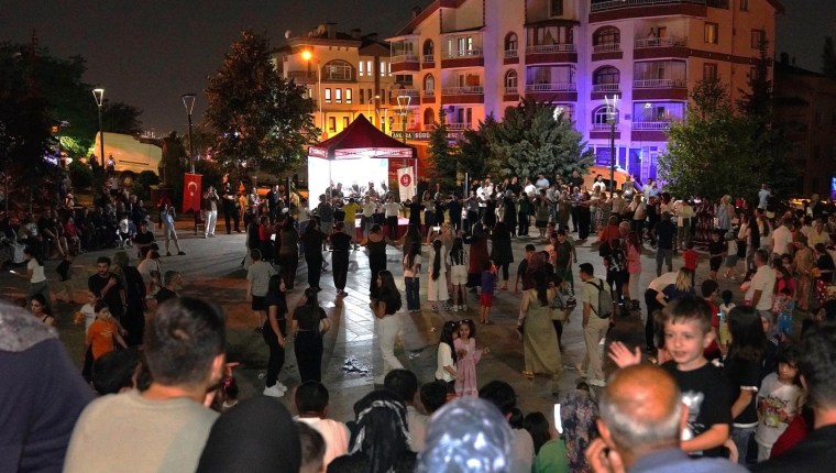 Keçiören’de Park Konserlerine Yoğun İlgi