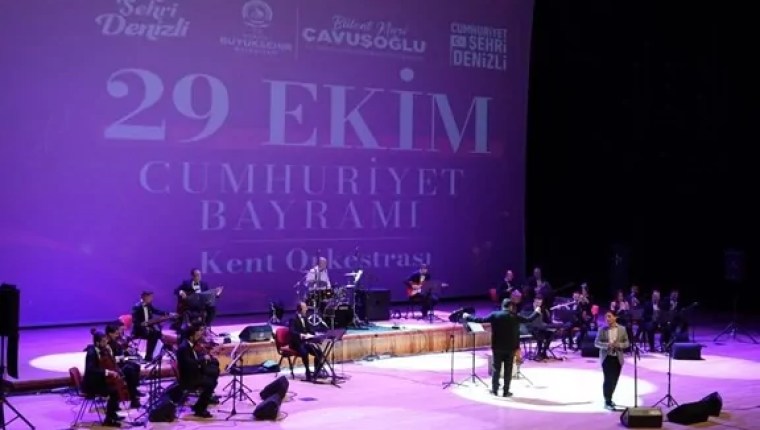 Denizli’de Cumhuriyet Bayramı Etkinlikleri Bilim Şov ve Konserle Başladı