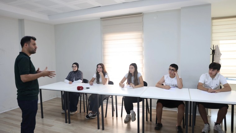 Osmangazi’den LGS Adaylarına Ücretsiz Eğitim Desteği
