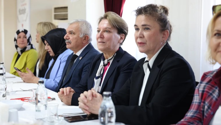 Keçiören’de “Değerlerimizin İzinde Kadın ve Aile” Söyleşisi Düzenlendi