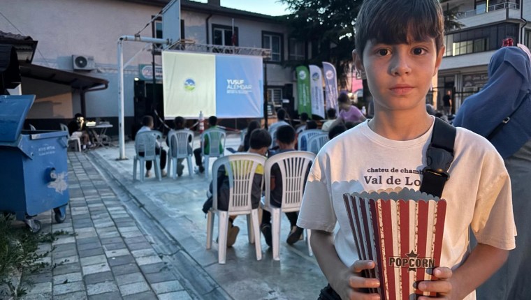 Sakarya’da Açık Havada Sinema Keyfi İlçelere Yayılıyor