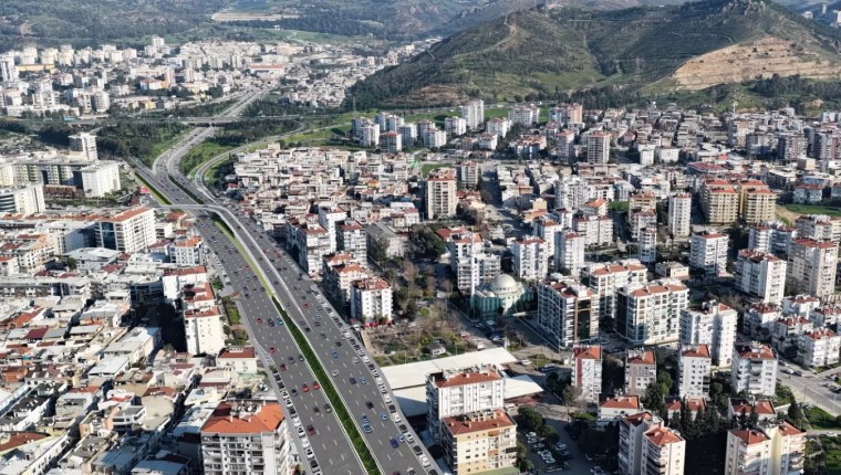 İzmir Trafiğine Nefes Aldıracak Üst Geçit Yolda