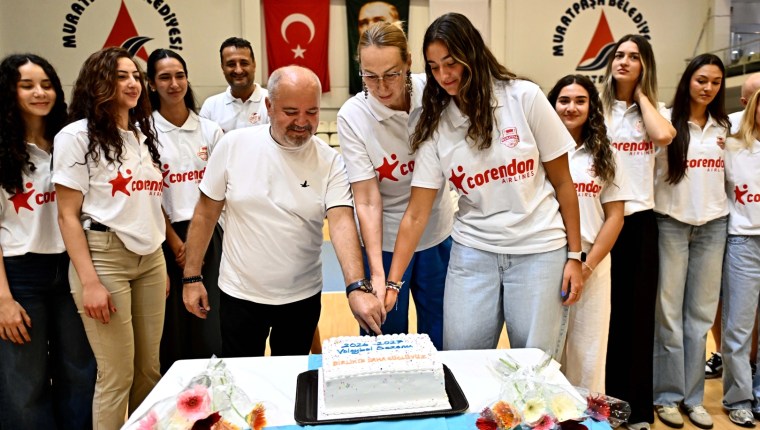 Muratpaşa’nın Sultanları Sezon Öncesi İlk Kez Buluştu