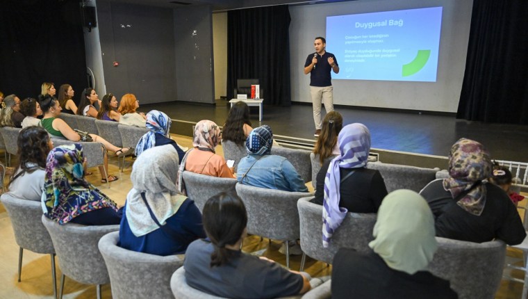 Uzmanlardan Ailelere Uyarı: Çocuk Eğitiminde Doğru Yaklaşım Şart