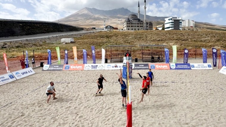 Erciyes’te Plaj Voleybolu Heyecanı Başlıyor