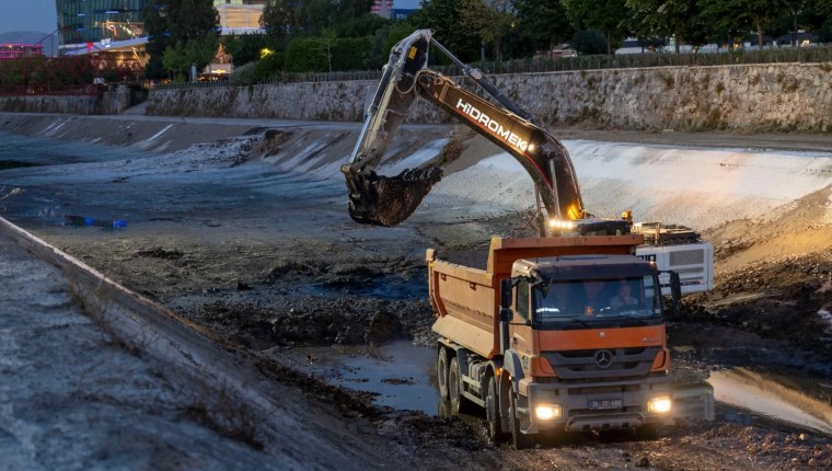İzmir’de Derelerde 7/24 Temizlik Seferberliği