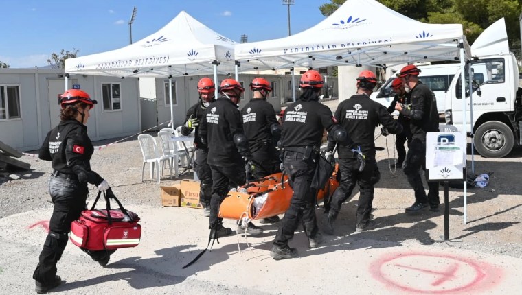 Karabağlar’da Gurur Tablosu: KAR-KUT, AFAD Akreditasyonunu Alarak Gücüne Güç Kattı!