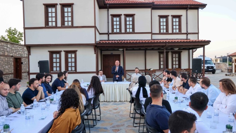 Başkan Kavuş, Gençlerle Meram’ın Geleceğini Konuştu