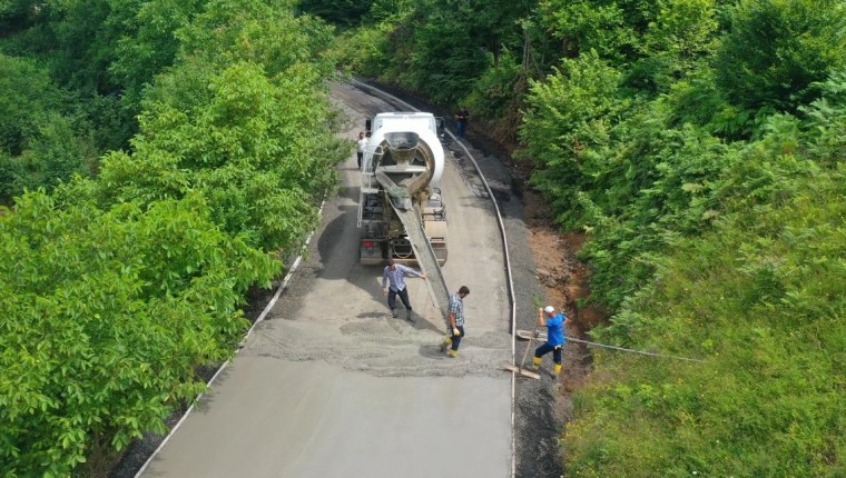 Akkuş’ta Ulaşım Atağı: Beton Yol Çalışmaları Sürüyor