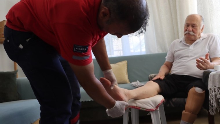 Maltepe’de Evde Sağlık Hizmetleri Kesintisiz Sürüyor