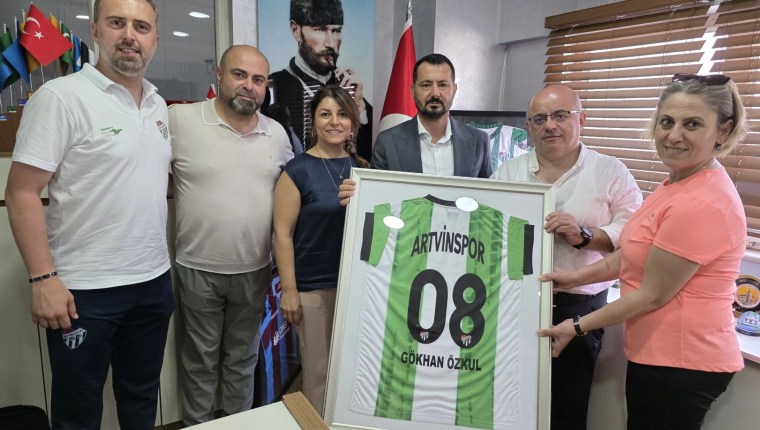 Artvinspor Kadın Voleybol Takımına Bursa’dan Destek
