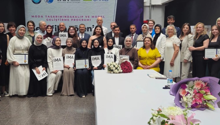 Moda Tasarımında Kalıp ve Model Programı Mezunlarını Verdi