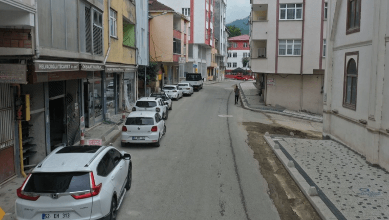 Kumru Karacalı’da Üstyapı Yenileniyor