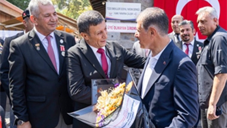 Başkan Tugay, şehit aileleri ve gazilerle buluştu