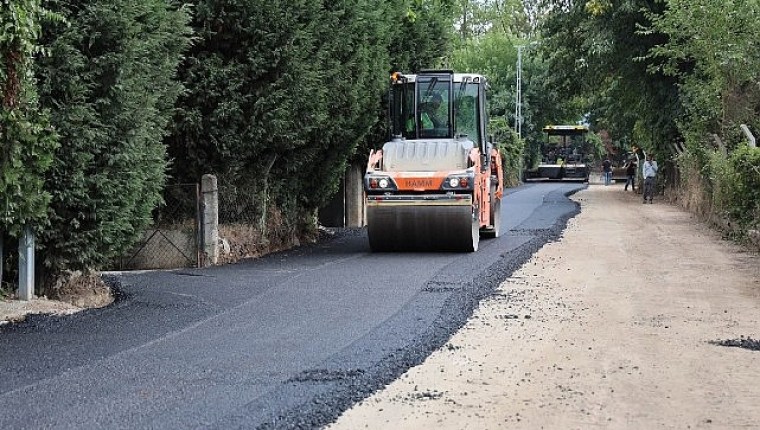 Kartepe'de Yollar Adım Adım Yenileniyor