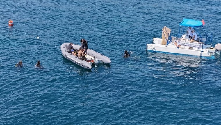 Kuşadası'nda Dip Temizliği