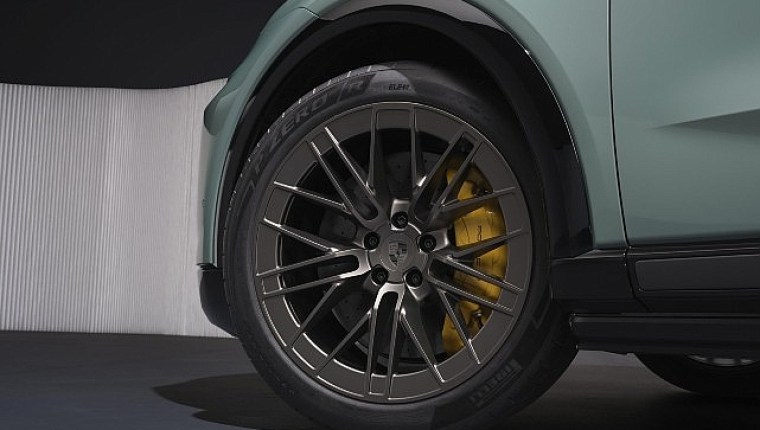 Pirelli P Zero, elektrikli Porsche Cayenne'in rekor seviyedeki hızlanma performansına katkı sağlıyor
