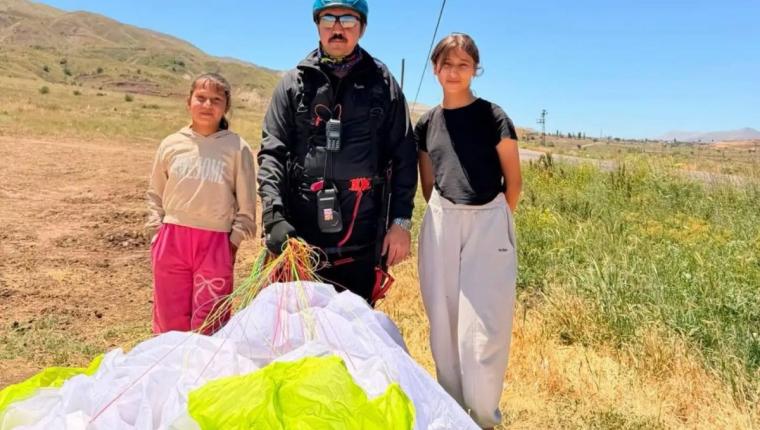 Çelikhan’da ilk kez yamaç paraşütü uçuşları gerçekleştirildi