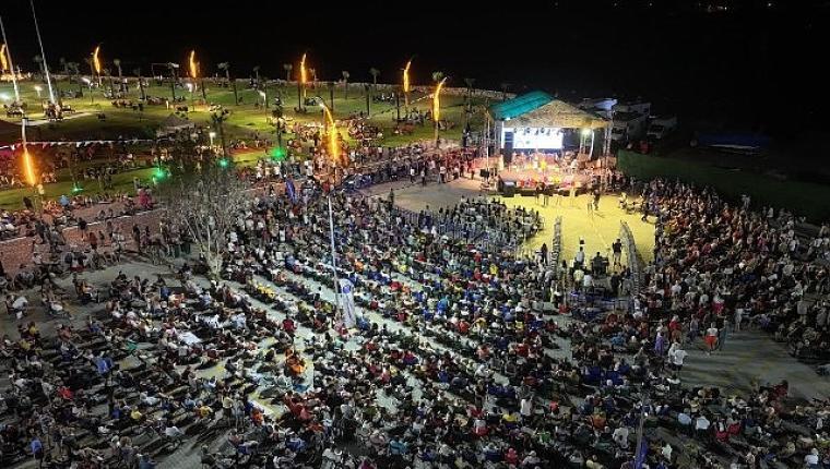 Didim Lavanta & Aromaterapi Festivali, Muhteşem Suzan Kardeş Konseriyle Başladı