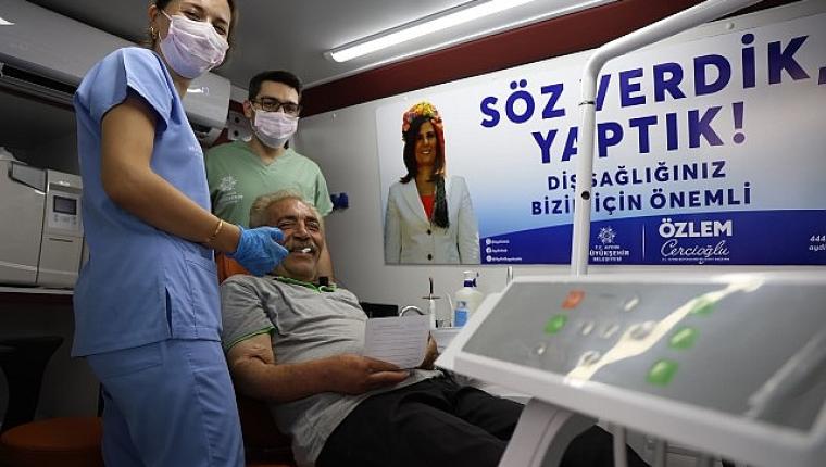 Başkan Çerçioğlu Mobil Ağız ve Diş Sağlığı Hizmetlerini Kentin Dört Bir Yanında Vatandaşlarla Buluşturmayı Sürdürüyor