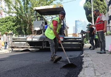 Maltepe'de Asfaltlama Çalışmaları Devam Ediyor