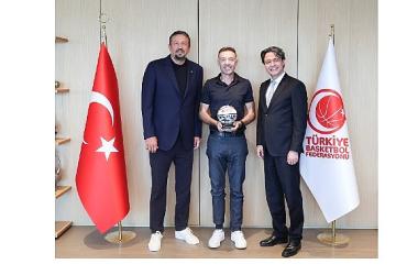 Koray GYO'dan TBF Başkanı Hidayet Türkoğlu'na ziyaret