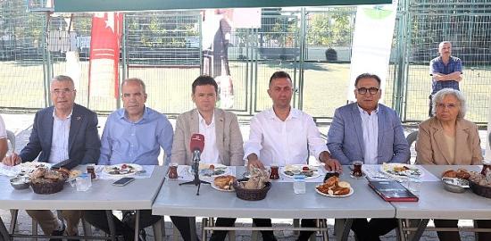 Başkan Erkan Aydın Gülbahçe'de Vatandaşlarla Buluştu