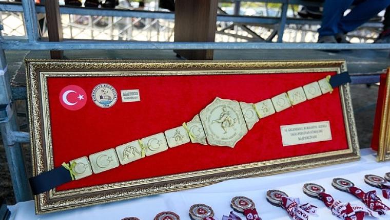 Burhaniye'de Ata Sporu Fırtına Gibi Esti