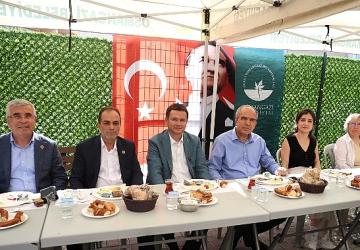 Başkan Erkan Aydın Çirişhane'de Vatandaşlarla Buluştu