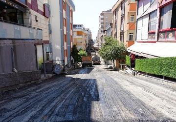 Maltepe'de asfalt hamlesiyle yollar yenileniyor