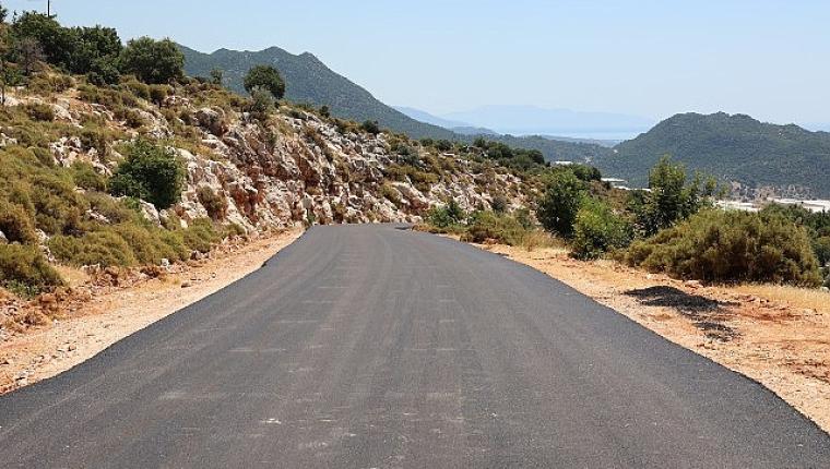 Büyükşehir'in sıcak asfalt çalışması sürüyor