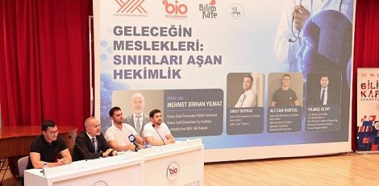 DEÜ'de "Sınırları Aşan Hekimlik" Konuşuldu