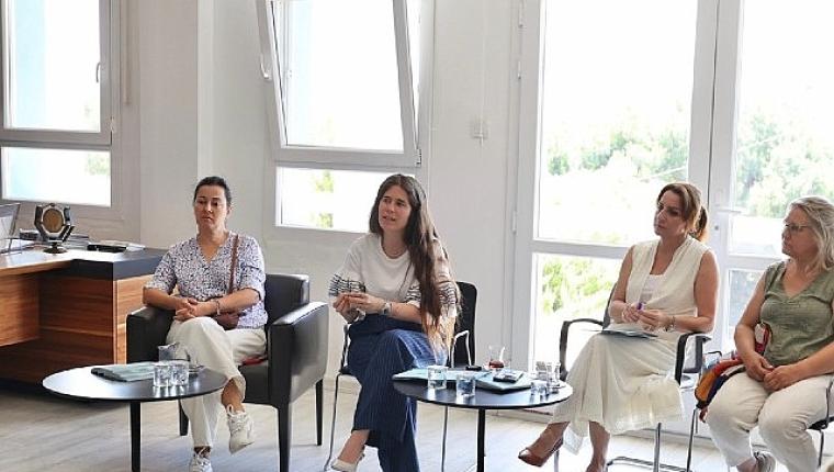 Başkan Lâl Denizli, Halk Günü buluşmalarında vatandaşları dinlemeye devam ediyor