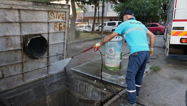 Temiz bir Maltepe için ekipler bu kez Altayçeşme'de sahada