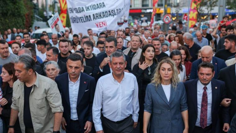 Özgür Özel: ‘Siyasi yaklaşımımız değişmedi, yöntem yanlış’