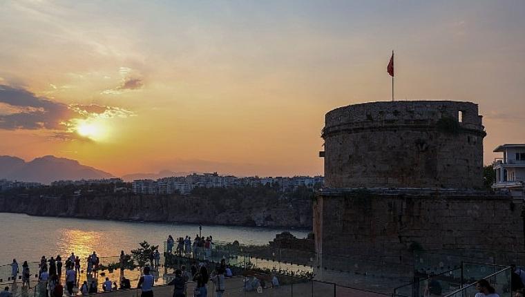 Hıdırlık Kulesi yeniden Antalyalılarla buluştu