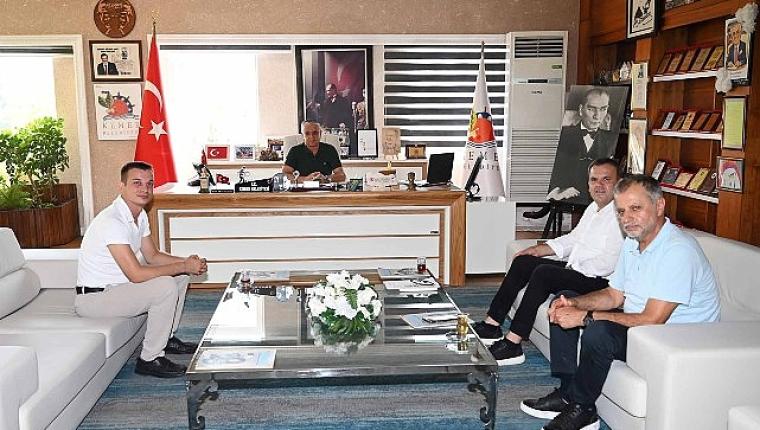 Belediye personelinden Başkan Topaloğlu'na veda ziyareti