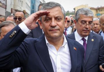 YENİ Parti’de ilk gün: Manisa Milletvekili Özgür Özel oy birliğiyle genel başkan seçildi - Videolu Haber